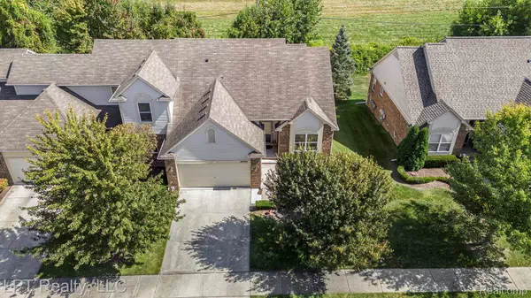 45550 Rathmore DR E, Macomb, MI 48044