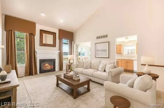 45550 Rathmore DR E, Macomb, MI 48044