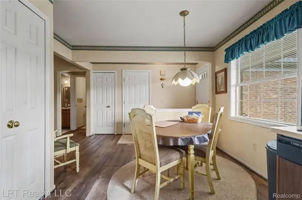 51237 Elly DR, Chesterfield Township, MI 48051
