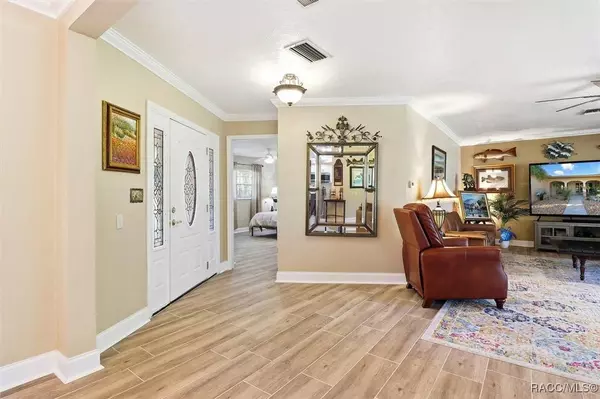 10039 W Halls River RD, Homosassa, FL 34448