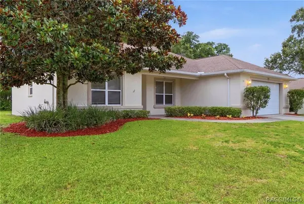 23 Pine ST, Homosassa, FL 34446