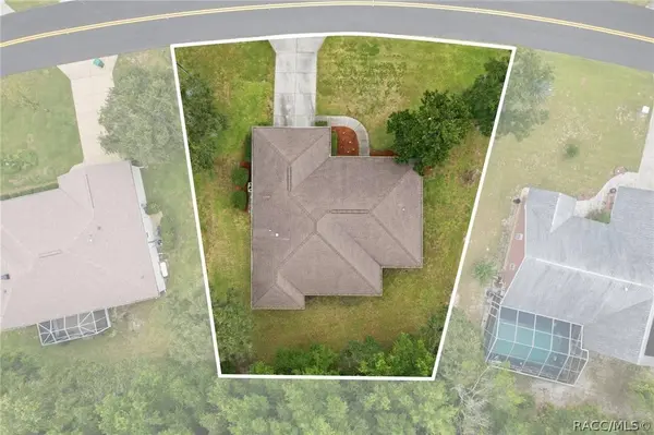 23 Pine ST, Homosassa, FL 34446