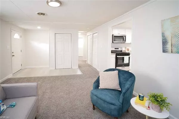 706 Grimes RD, Hampton, VA 23663