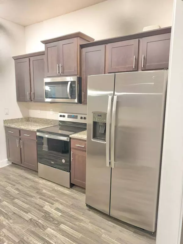 5237 NW Reba CIR, Port Saint Lucie, FL 34986