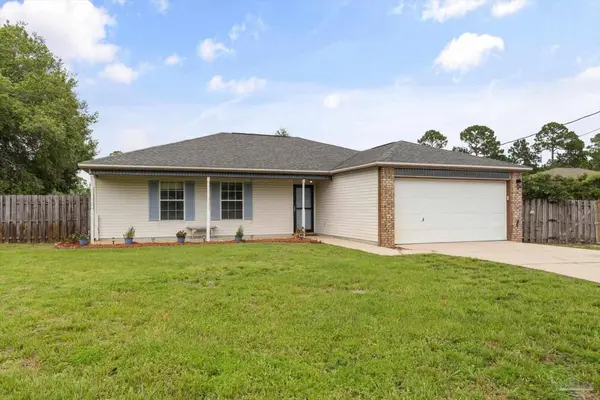 8836 Waynell Ct, Navarre, FL 32566