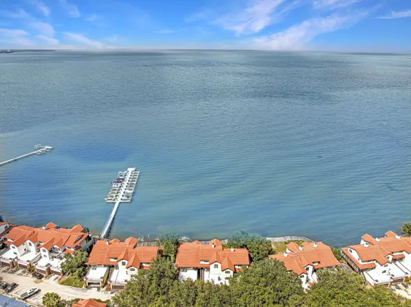 80 Baybridge Dr  #B, Gulf Breeze, FL 32561