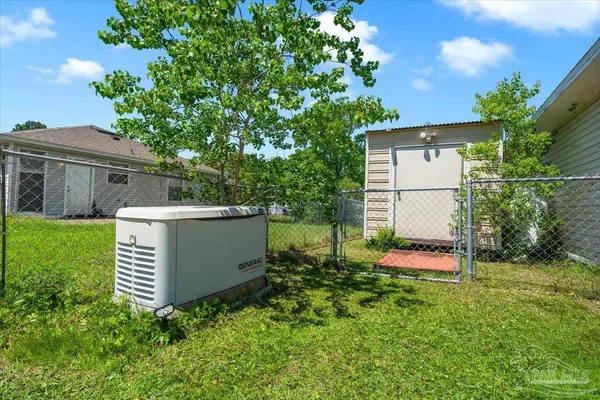 479 Bay Pine Villa Dr, Pensacola, FL 32506