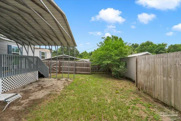 5205 Kee Memorial Dr, Pensacola, FL 32507