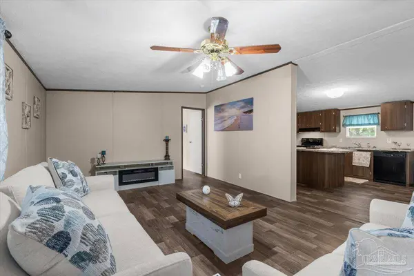 5205 Kee Memorial Dr, Pensacola, FL 32507