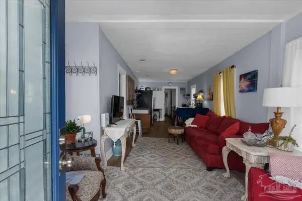 19 N G St, Pensacola, FL 32502
