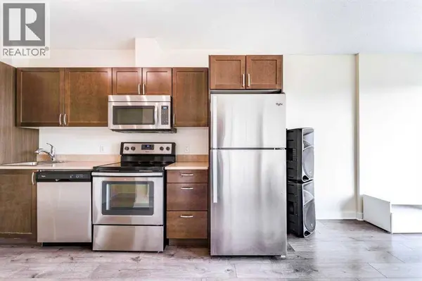 511, 30 Brentwood Common NW, Calgary, AB T2L2L8
