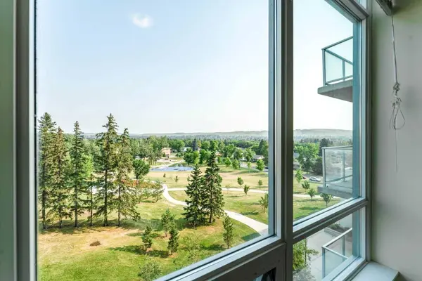 30 Brentwood Common NW #511, Calgary, AB T2L 2L8
