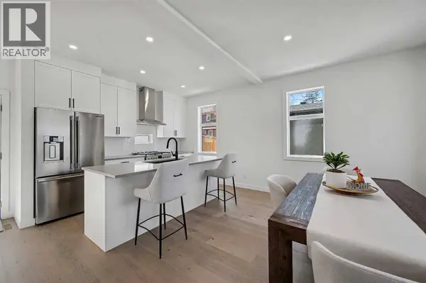 753 Centre Avenue NE, Calgary, AB T2E4B6