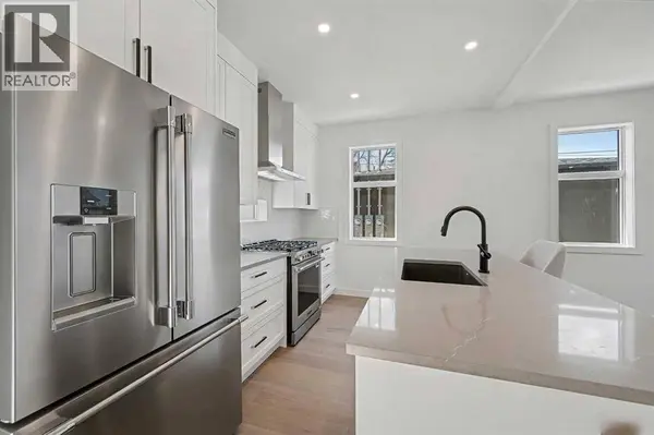 753 Centre Avenue NE, Calgary, AB T2E4B6