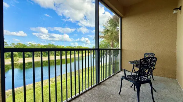 2831 OAKWATER DR #2831, Kissimmee, FL 34747