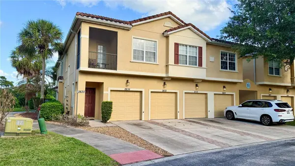 2831 OAKWATER DR #2831, Kissimmee, FL 34747