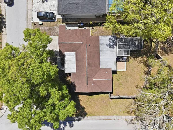 9825 LAKESIDE LN, Port Richey, FL 34668