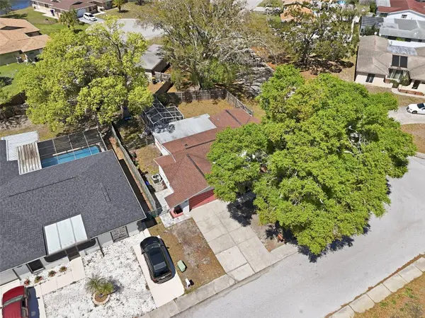 9825 LAKESIDE LN, Port Richey, FL 34668