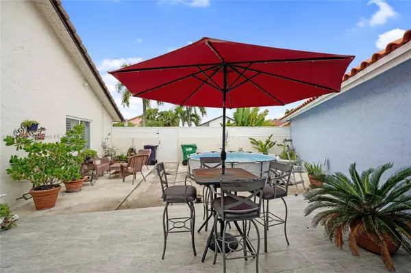 741 SW 99th Ct Cir, Miami, FL 33174