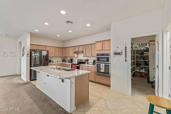10861 E CRESCENT Avenue, Mesa, AZ 85208