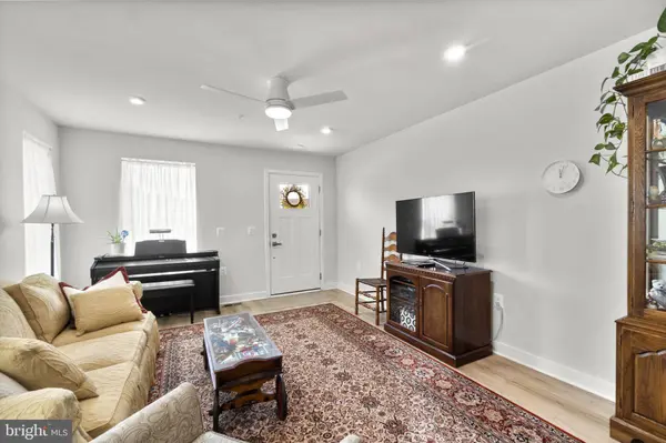 2472 SILVER LEAF DR, Frederick, MD 21702