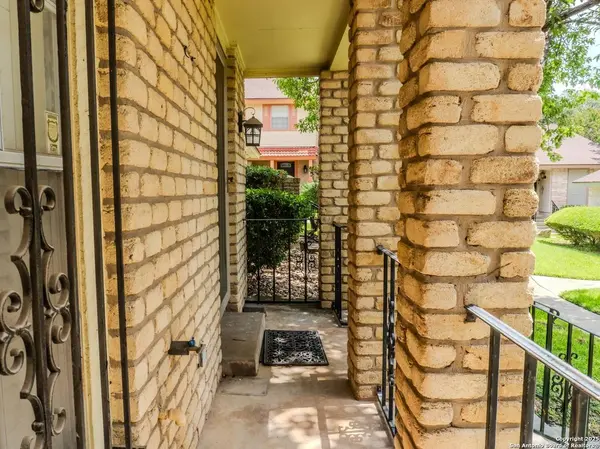 11303 Vance Jackson UNIT H2, San Antonio, TX 78230