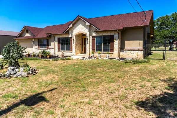 265 Firewheel Dr, Bandera, TX 78003