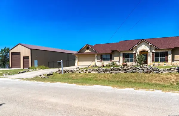 265 Firewheel Dr, Bandera, TX 78003