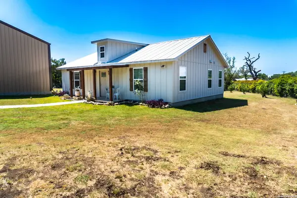 265 Firewheel Dr, Bandera, TX 78003