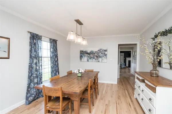 5024 Ashworth Road, West Des Moines, IA 50266