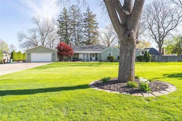 5024 Ashworth Road, West Des Moines, IA 50266
