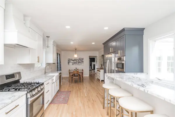 5024 Ashworth Road, West Des Moines, IA 50266
