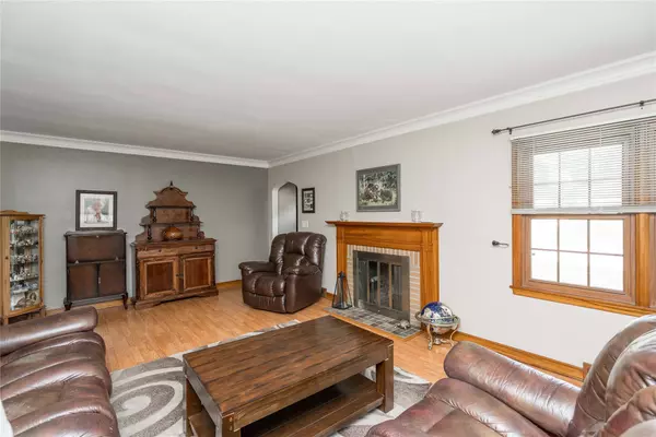 416 Grand Avenue, West Des Moines, IA 50265