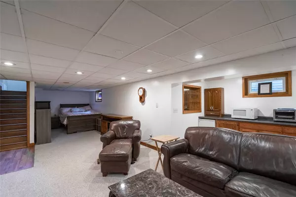 416 Grand Avenue, West Des Moines, IA 50265