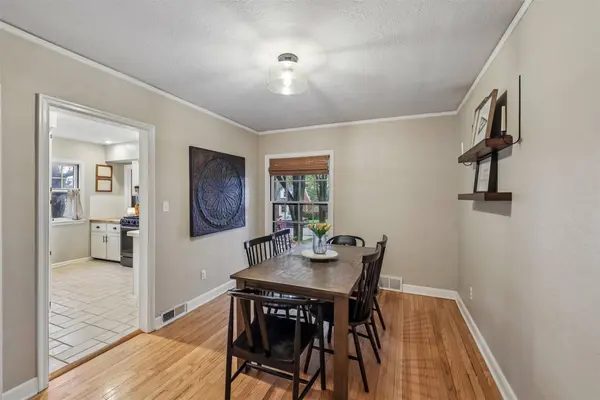 6702 Forest Court, Windsor Heights, IA 50324