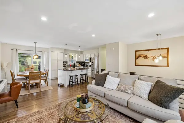 4028 79th Street, Urbandale, IA 50322