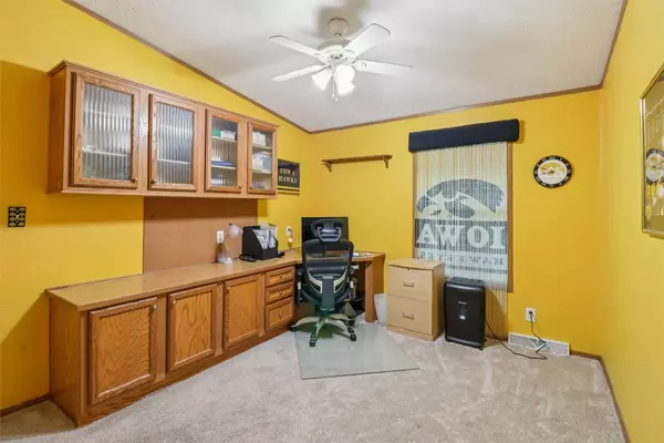 5080 NE 3rd Street, Des Moines, IA 50313