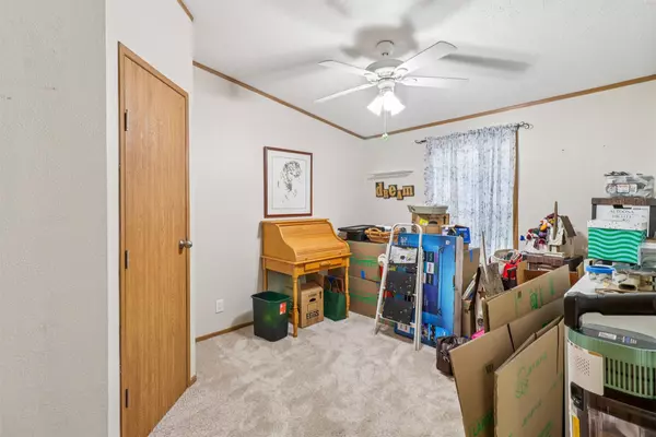 5080 NE 3rd Street, Des Moines, IA 50313