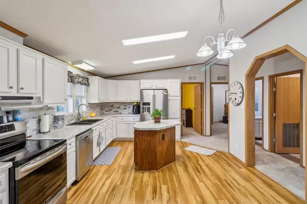 5080 NE 3rd Street, Des Moines, IA 50313