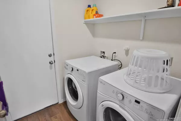 906 Andean Emerald, San Antonio, TX 78253