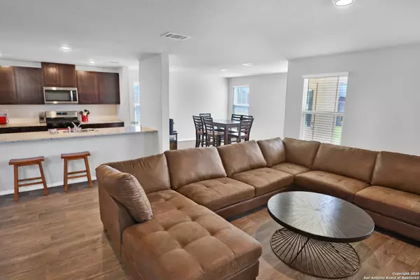 906 Andean Emerald, San Antonio, TX 78253