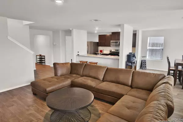 906 Andean Emerald, San Antonio, TX 78253