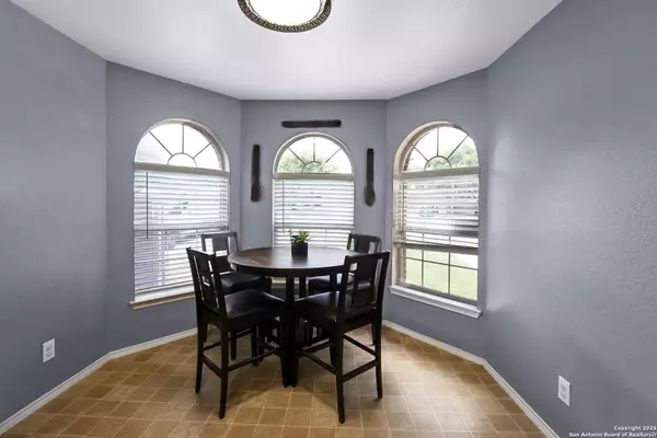 6206 HEATHERS CV, San Antonio, TX 78227