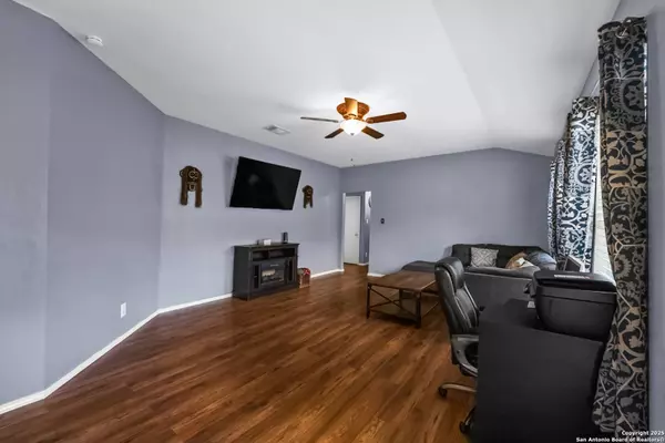 6206 HEATHERS CV, San Antonio, TX 78227