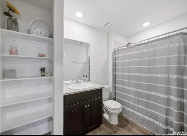 12221 Mulberry, San Antonio, TX 78245