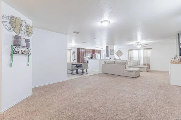 7419 MONETS GDN, San Antonio, TX 78218