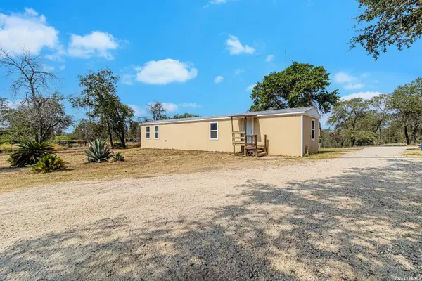 1235 Gayle, Poteet, TX 78065