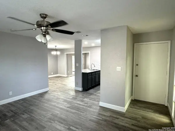 3606 Versailles, San Antonio, TX 78219