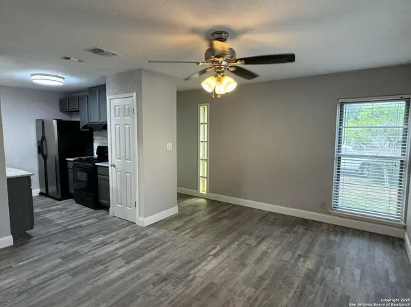 3606 Versailles, San Antonio, TX 78219
