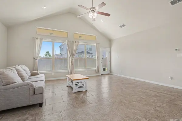 3542 Hurricane Trl, New Braunfels, TX 78130